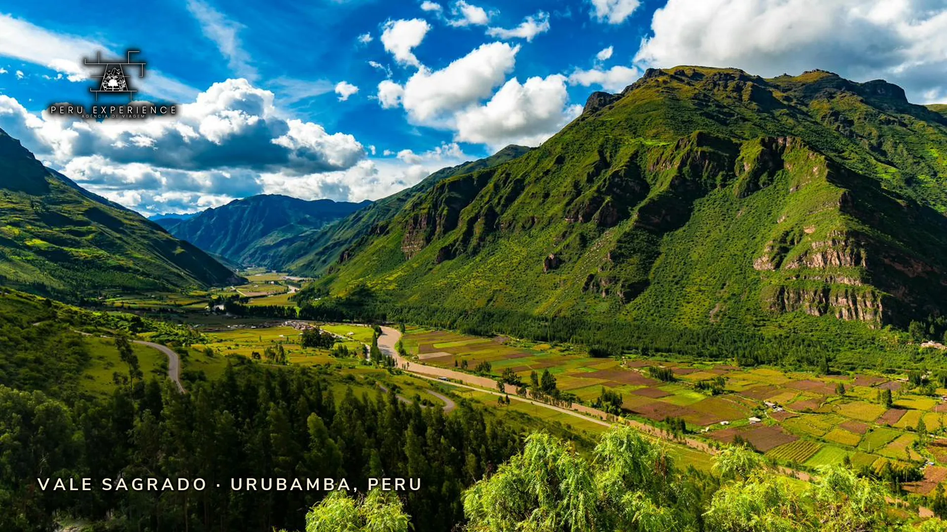Vale Sagrado dos Incas em Urubamba, Cusco — vista panorâmica do antigo celeiro do Império Inca a 2.870m de altitude