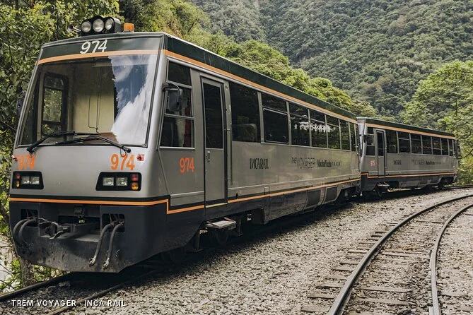 Machu Picchu Full Day · Trem Voyager